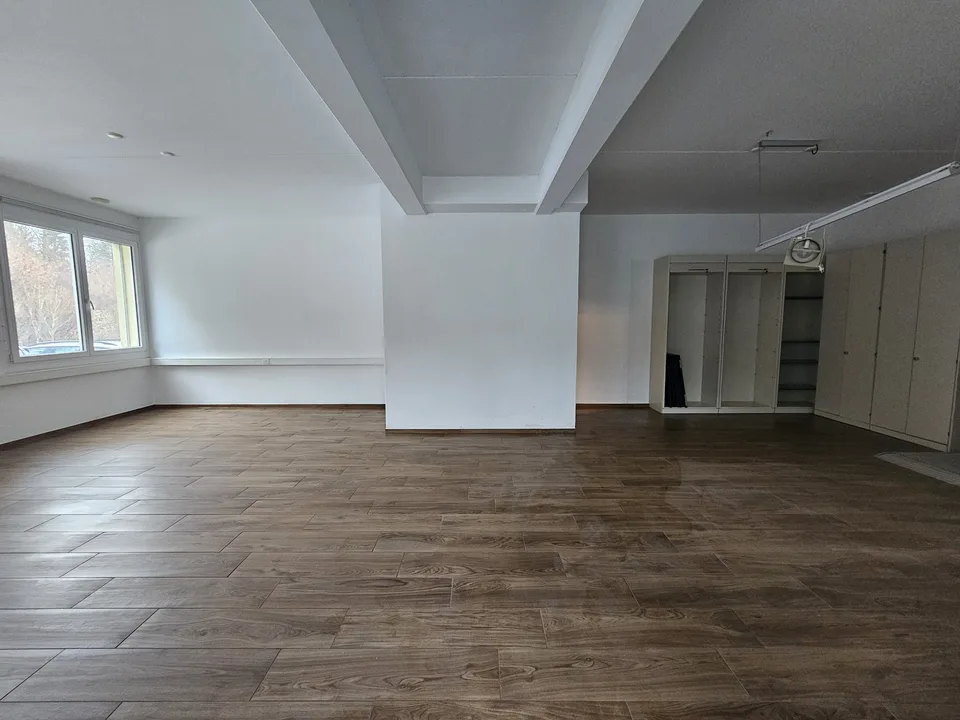 Büro  60 m² inkl. Lager und Archivschränke