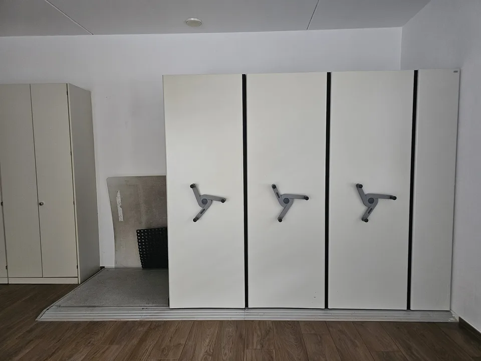 Büro  60 m² inkl. Lager und Archivschränke
