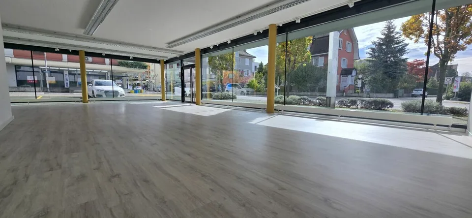 VERY CENTRAL SPACIOUS AND VERSATILE!
