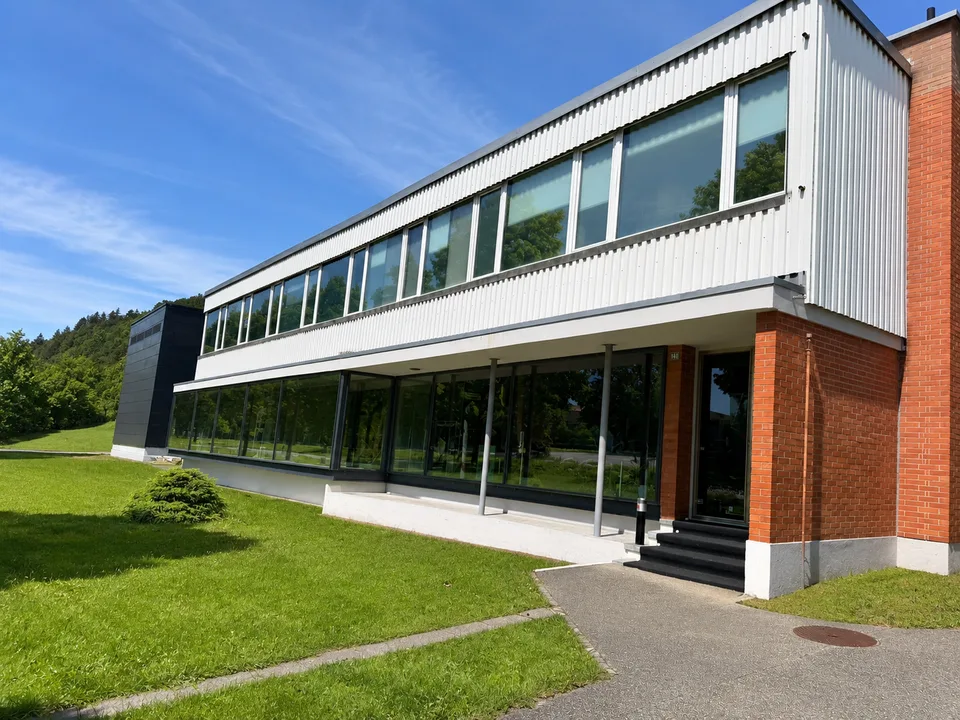 Showroom/Surface commerciale/Industrielle de 260 m² sur axe principal à Bienne