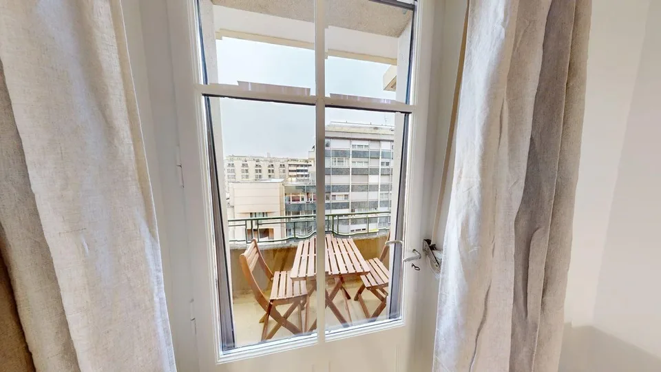 Charming furnished studio with balcony in Geneva Plainpalais – Foto 7 von 9