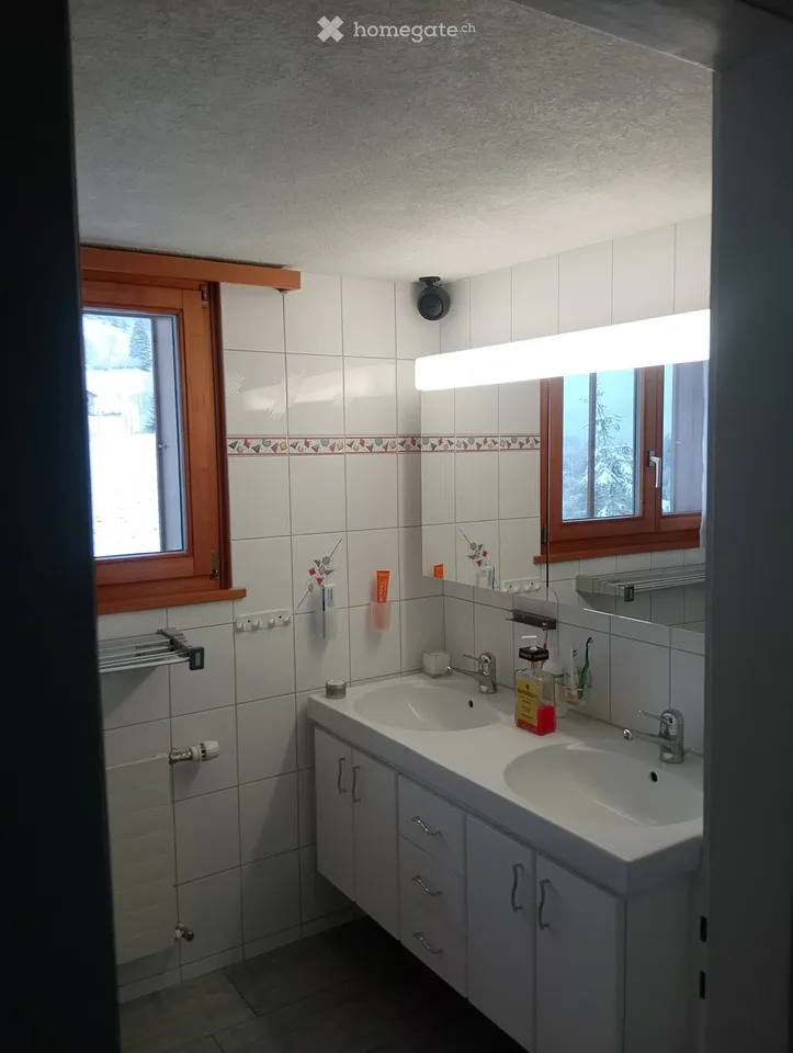 Chambre en colocation à louer dans la nature pour hommes seulement