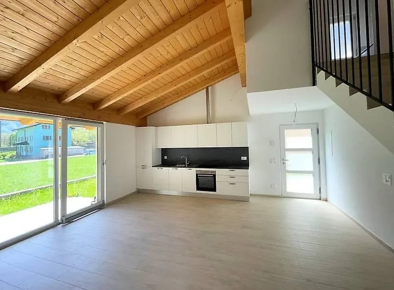 Moderne Villa mit Garten zu vermieten