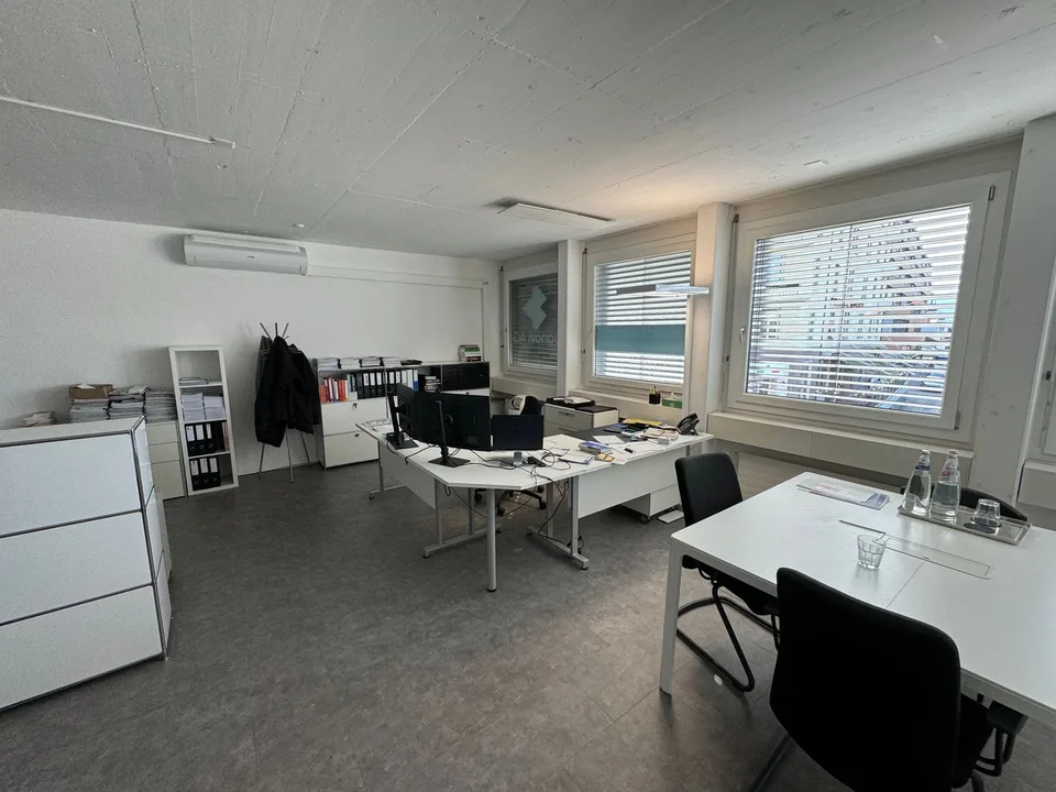 Büro- und Gewerbeflächen im Herzen von Schlieren zu vermieten – Foto 10 von 13