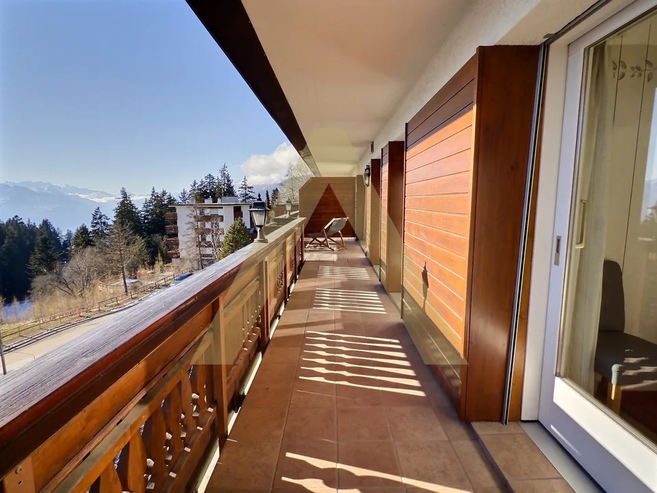 Appartamento arredato di 3,5 locali, luminoso con ampio balcone e accesso spa