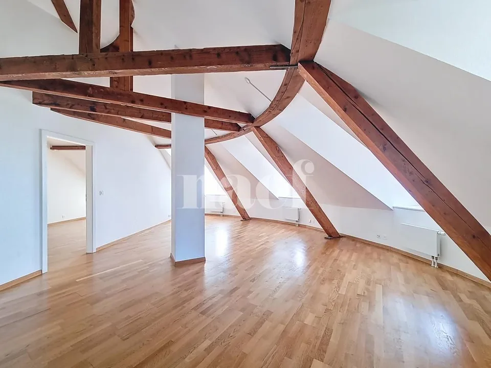 Appartement charmant de 2.5 pces aux combles