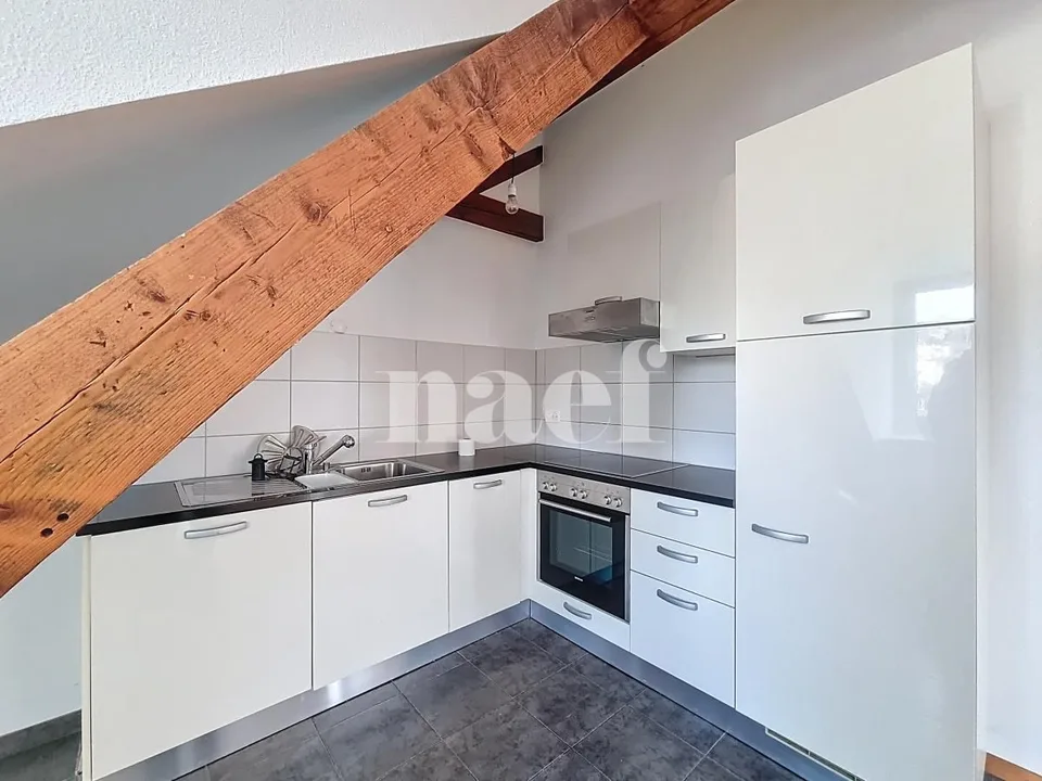Appartement charmant de 2.5 pces aux combles