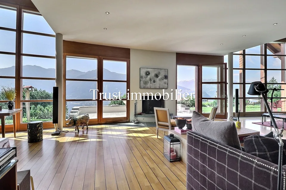 Magnifiques espaces pour cette Villa en location à Sergnou, Lens