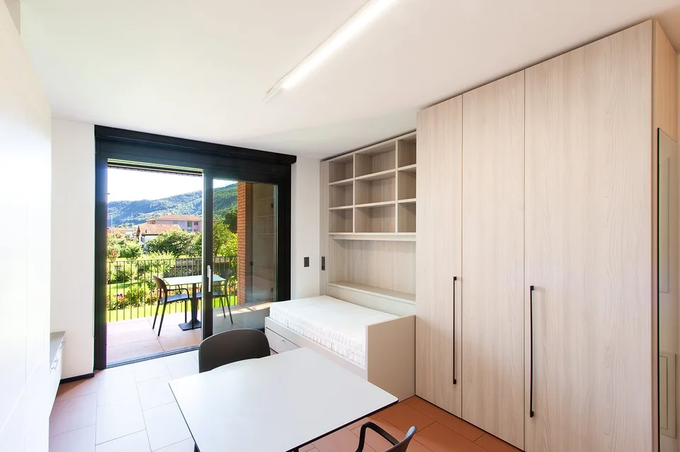 RIVA SAN VITALE - FEWO-WOHNUNG MIT BALCON (Rif.110)