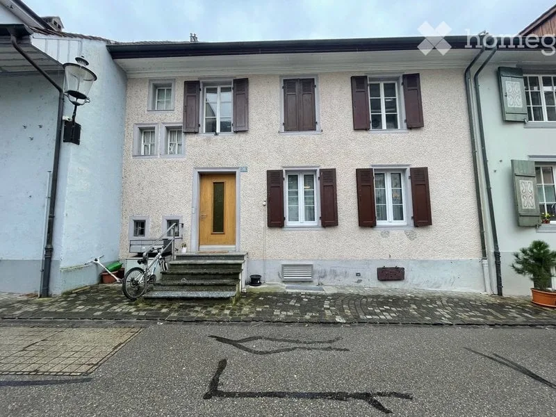 Charmante 5-Zimmer-Wohnung in historischem Gebäude – Eglisau - Altstadt