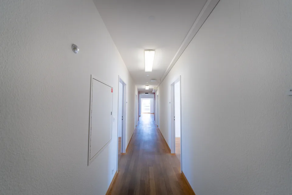 Flexibel unterteilbare Büroflächen ab 200m² zur Zwischenmiete – Foto 9 von 11