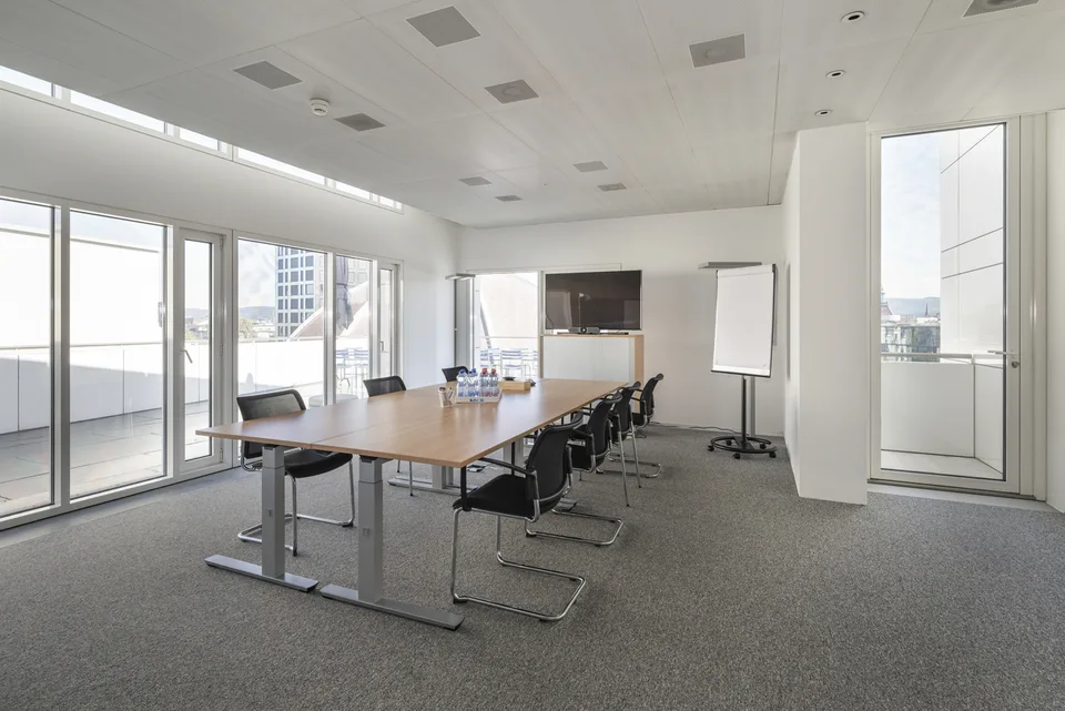 Office space, 700m2 near SBB train station – photo 8 of 12