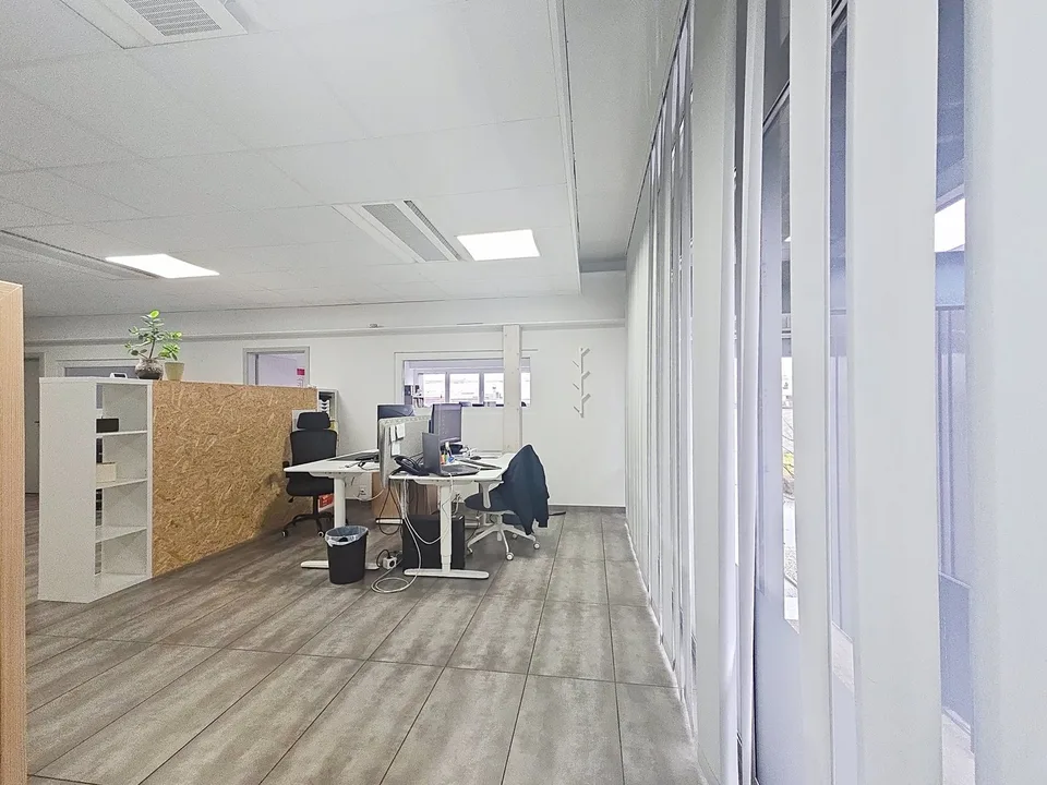 Commercial space with 1.0 rooms on the 1st floor
