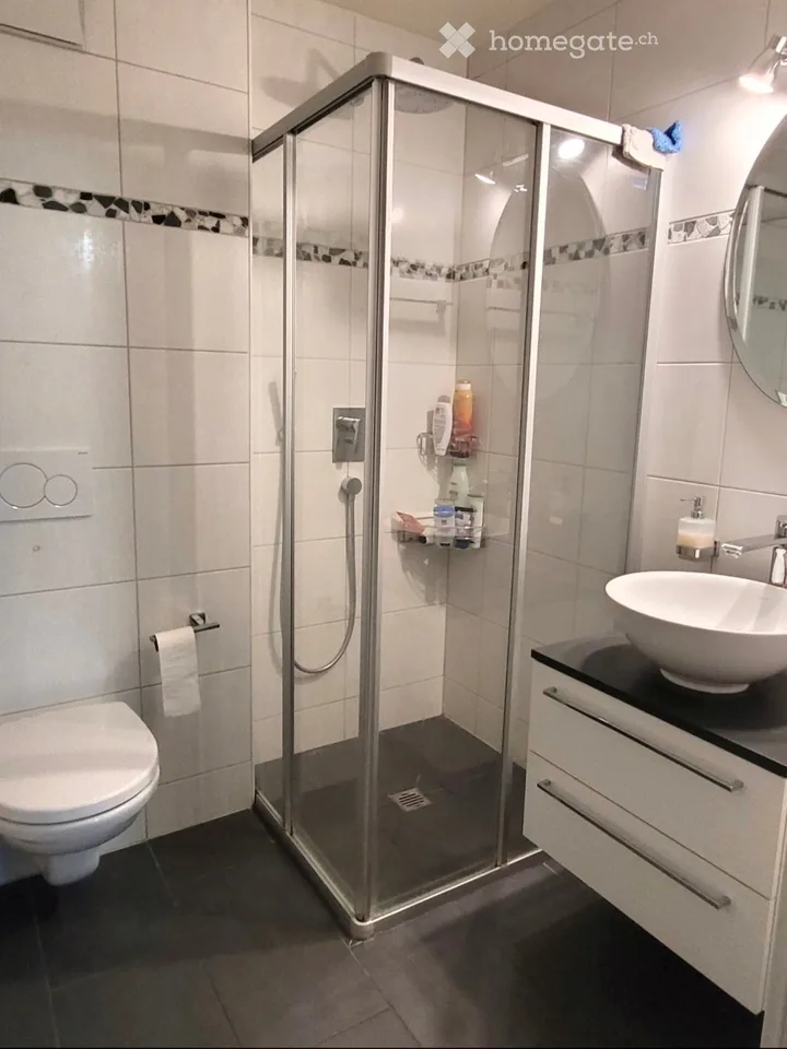 Zimmer in einer Wohngemeinschaft in einer neuen Wohnung