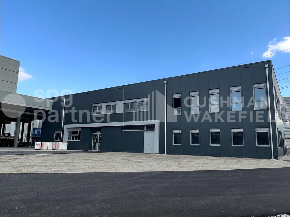 Atelier / dépôt en rez-de-chaussée de 300 m² en zone industrielle de Satigny