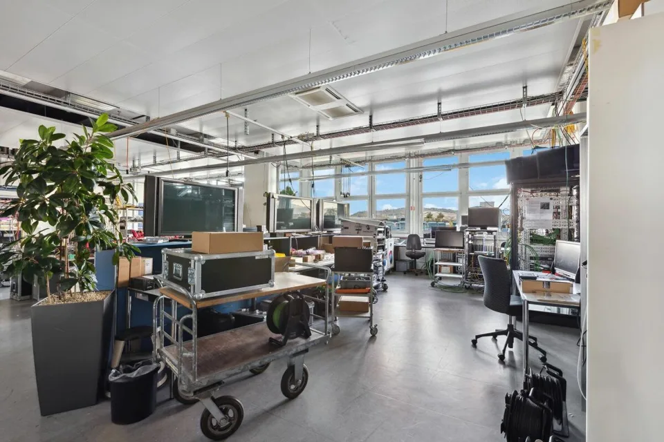 BIG Bern - spazi moderni per ufficio, laboratorio, magazzino o officina