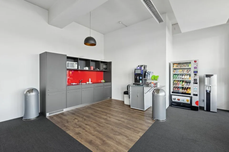 BIG Bern - spazi moderni per ufficio, laboratorio, magazzino o officina