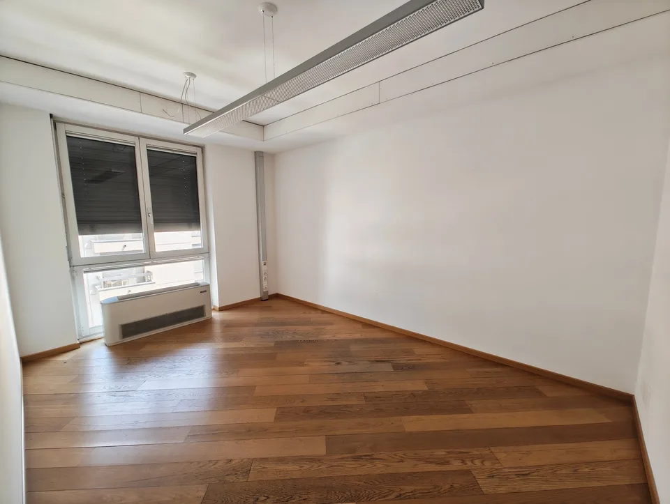 Helles und modulierbares Büro in zentraler Lage – Foto 7 von 19