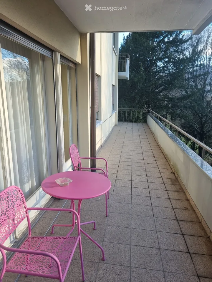 Ampio 5.5 Locali con Parco Privato e Bosco  Novazzano