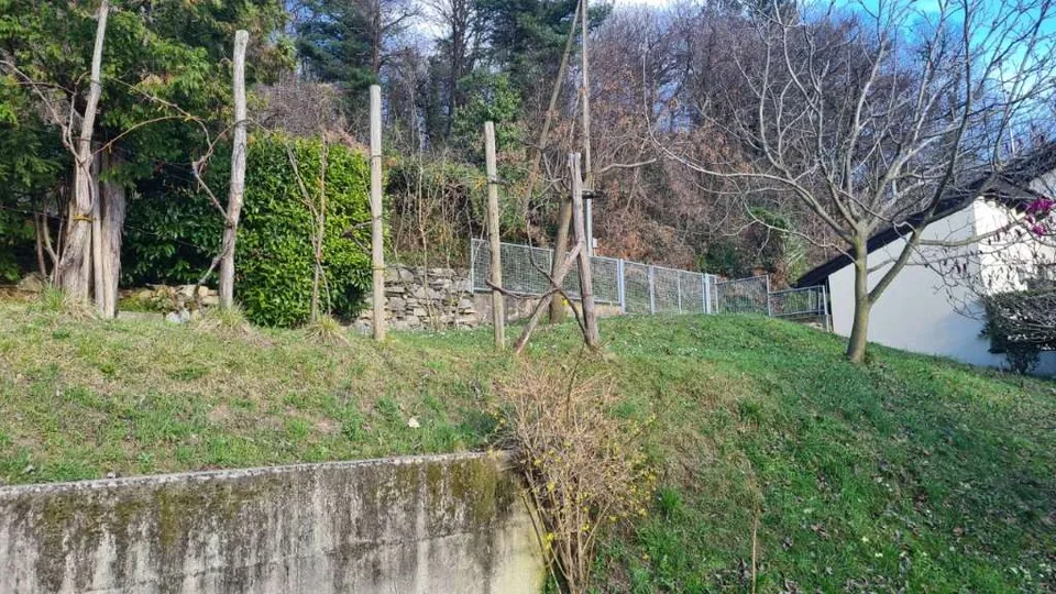 Curio: terreno edificabile in zona panoramica