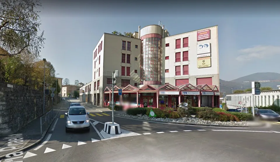 SPAZI COMMERCIALI AL CENTRO PRAELLA - MENDRISIO