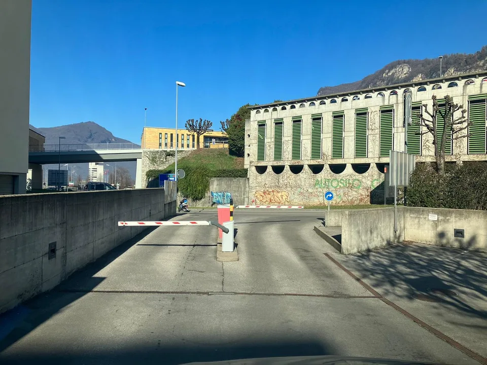 SPAZI COMMERCIALI AL CENTRO PRAELLA - MENDRISIO