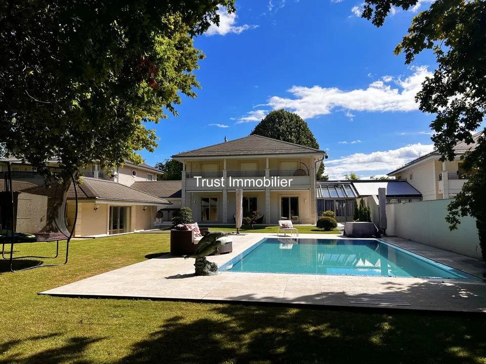 6033.A Genève Conches : Villa moderne avec vue sur le Salève