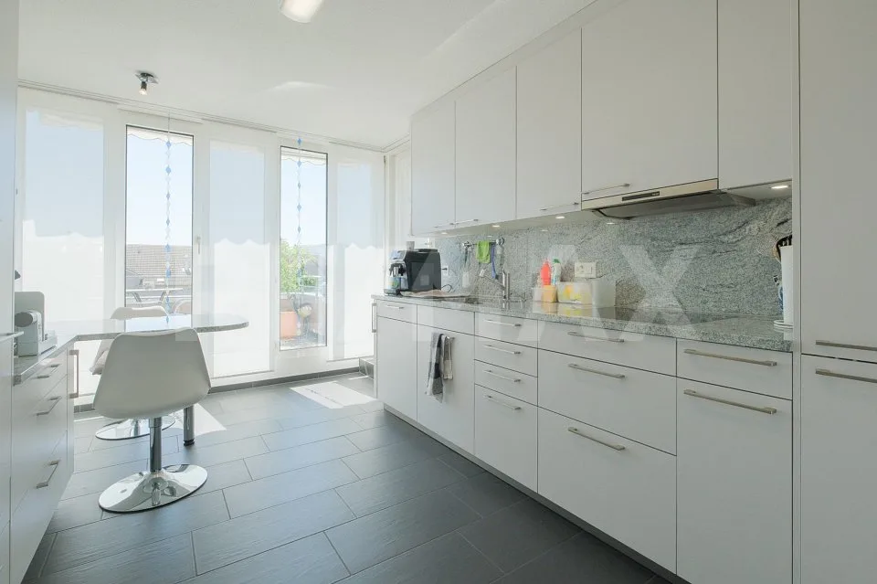 Terrasse ensoleillée avec vue - 3,5 (4,5) pièces appartement-maisonnette en attique