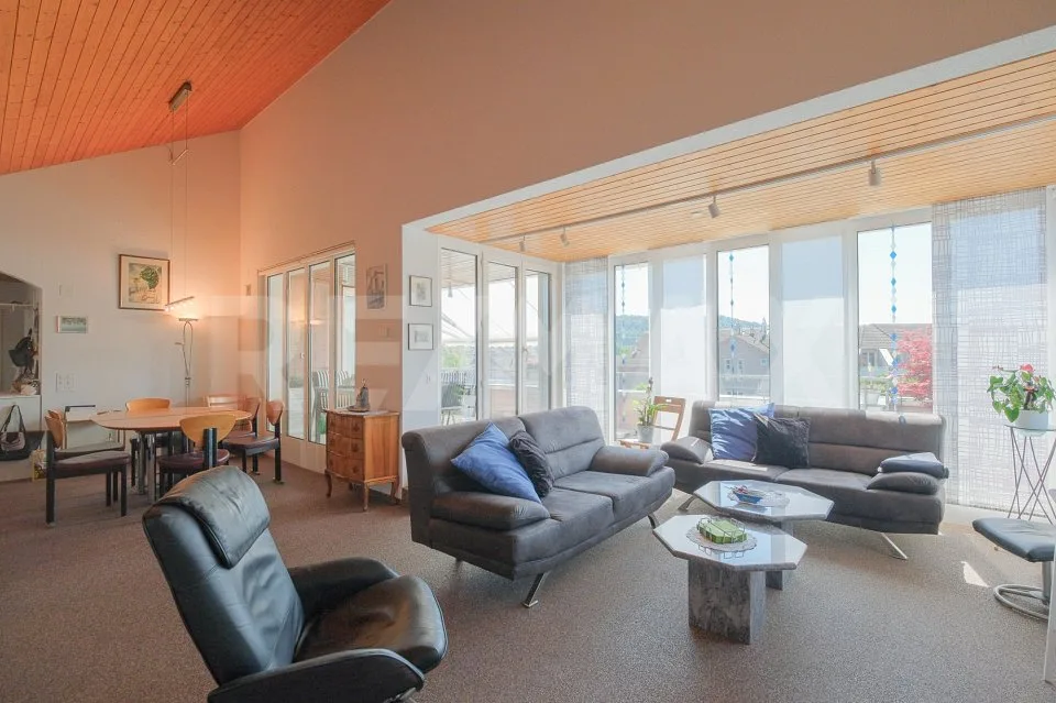 Terrasse ensoleillée avec vue - 3,5 (4,5) pièces appartement-maisonnette en attique