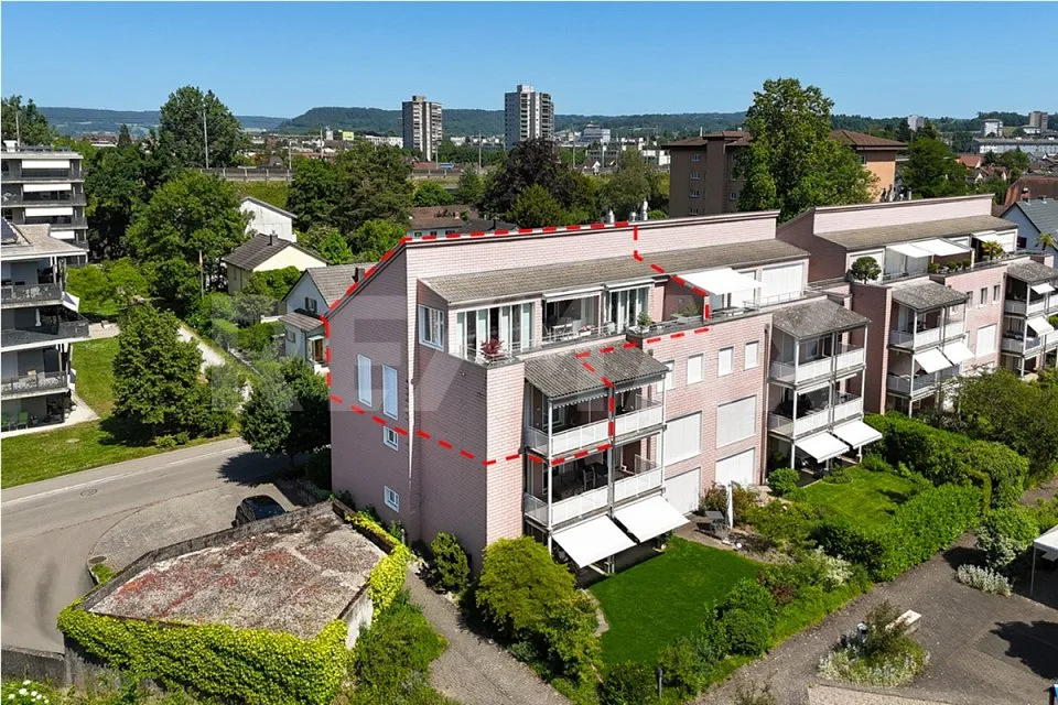 Sonnenterrasse mit Aussicht - 3.5 (4.5) Zimmer-Dachmaisonette-Wohnung