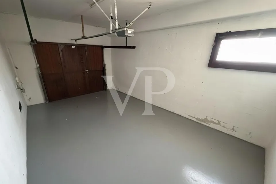 Casa unifamiliare su un bel terreno - situata in centro e in zona tranquilla – foto 12 di 13