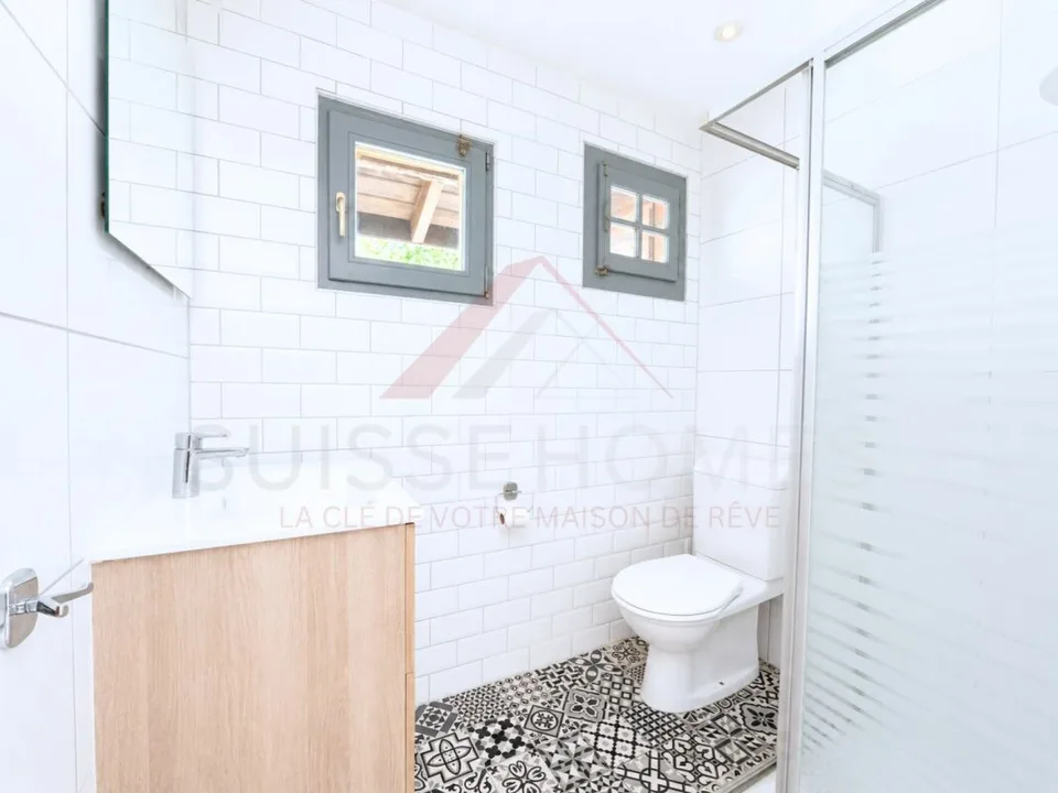 Rare opportunité - Chalet entièrement rénové à vendre à Lausanne