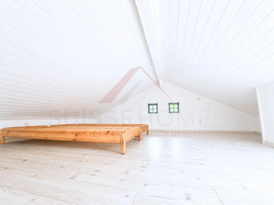 Rare opportunité - Chalet entièrement rénové à vendre à Lausanne