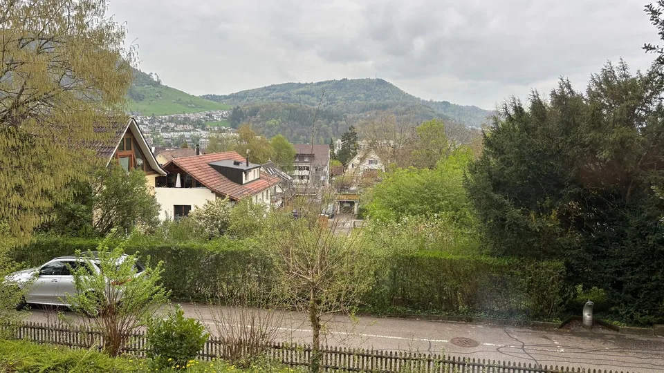 10-Zimmer-Villa mit grossem Garten an sonniger und ruhiger Lage