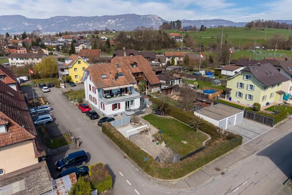 Immeuble polyvalent près de l'Emme avec deux unités de résidence