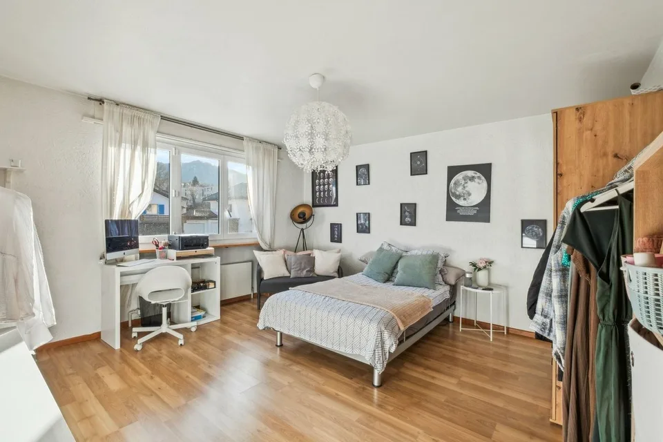 Edificio con 2 appartamenti, 1 salone di parrucchieri, un terreno edificabile – foto 7 di 13