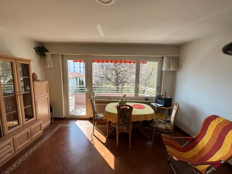 Zu verkaufen in Losone 2.5-Zimmerwohnung in ruthiger Lage