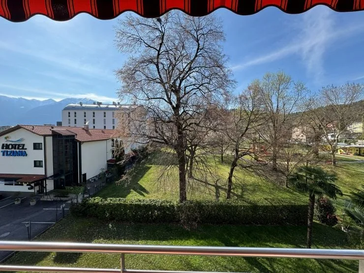 Zu verkaufen in Losone 2.5-Zimmerwohnung in ruthiger Lage