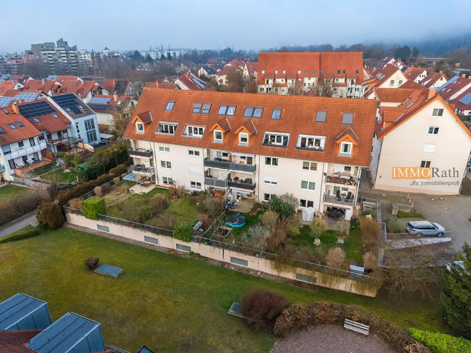 IMMORath.de - Gepflegte 3,5-Zimmer-Wohnung mit Garten und moderner Hei