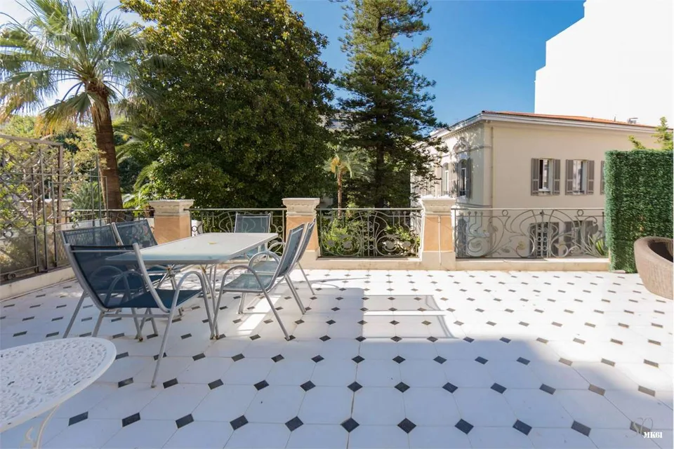 Appartement Nice - Carré d'or mit Terrasse