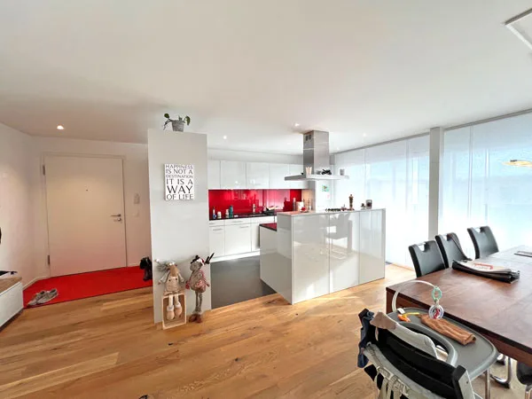 Moderne 4.5-Zimmer-Terrassenwohnung mit Panoramablick in Wauwil – Foto 7 von 13