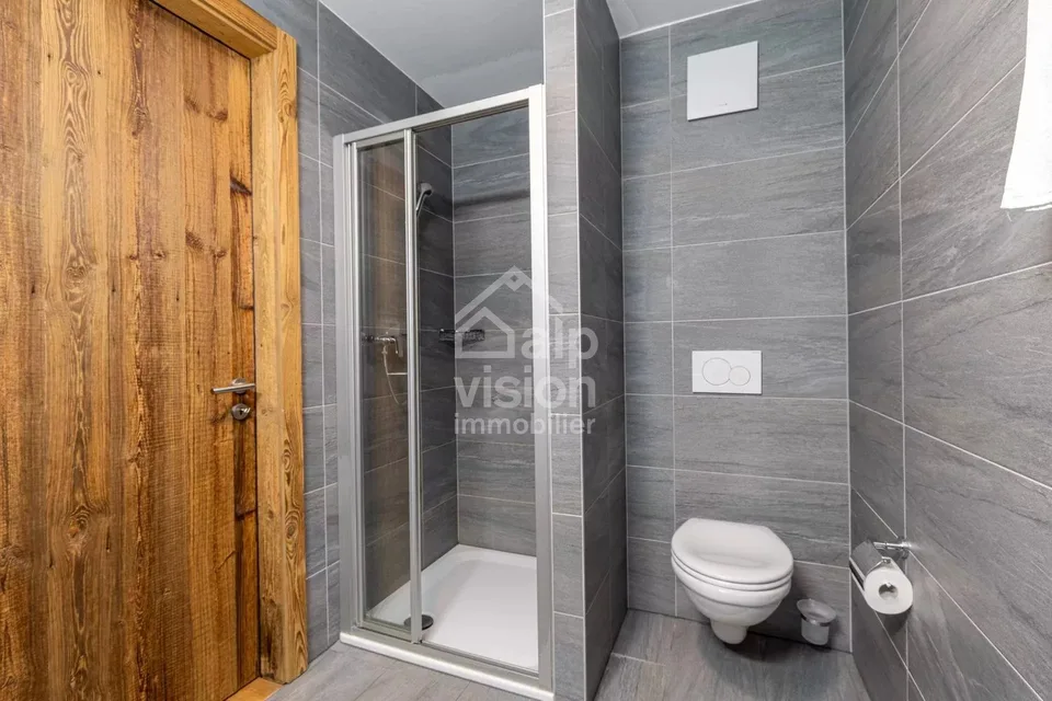 SPLENDIDES 5.5 ZIMMER DUPLEX SKI IN/SKI OUT ZENTRUM STATION – Foto 12 von 13