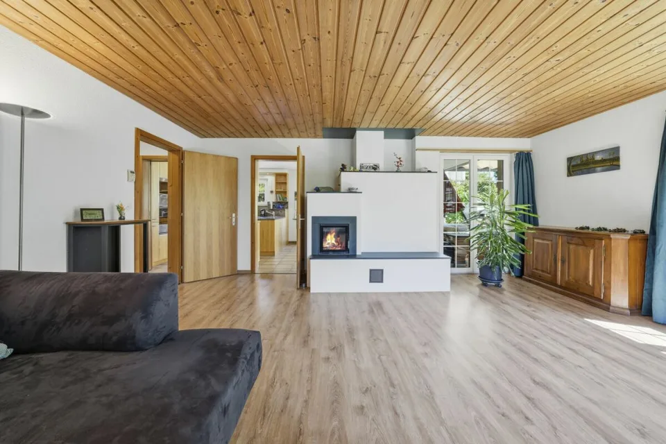Casa familiare indipendente con charme, privacy e giardino paradisiaco soleggiato