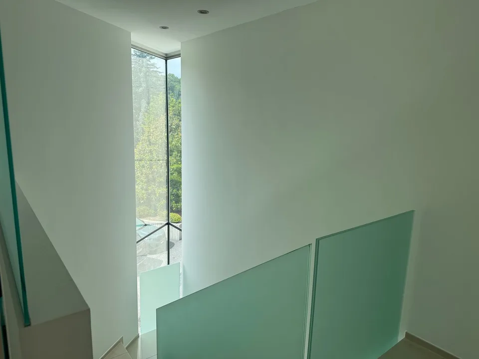 Villa unifamiliale élégante à Gentilino – 6 pièces avec vue et confort exclusifs