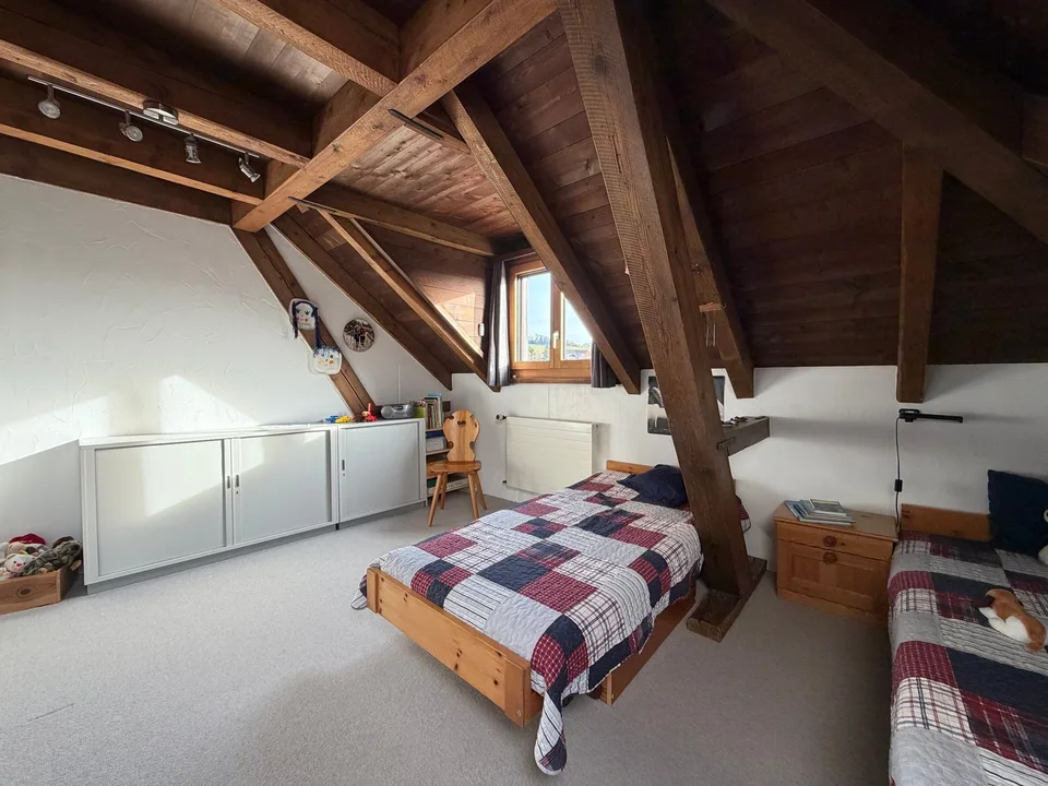 Ampia casa unifamiliare nel centro del villaggio di Niederscherli – foto 15 di 24