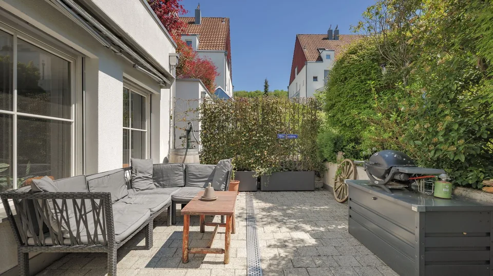 Praktische 2.5-Zimmer-Gartenwohnung in Bonstetten