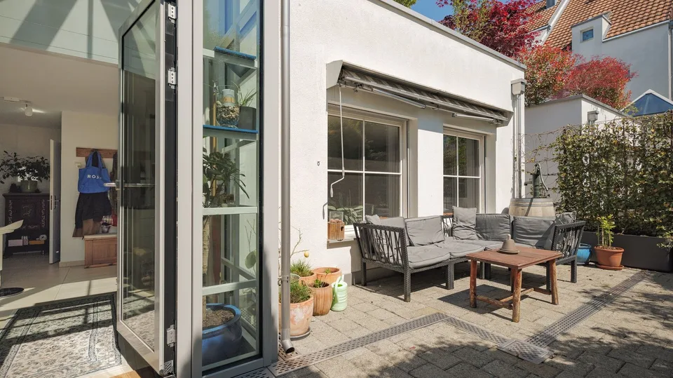 Praktische 2.5-Zimmer-Gartenwohnung in Bonstetten
