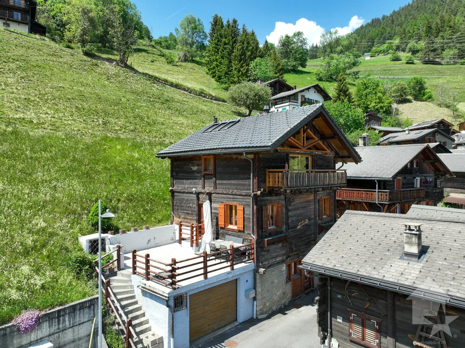 Chalet alpin avec studio indépendant et vue panoramique