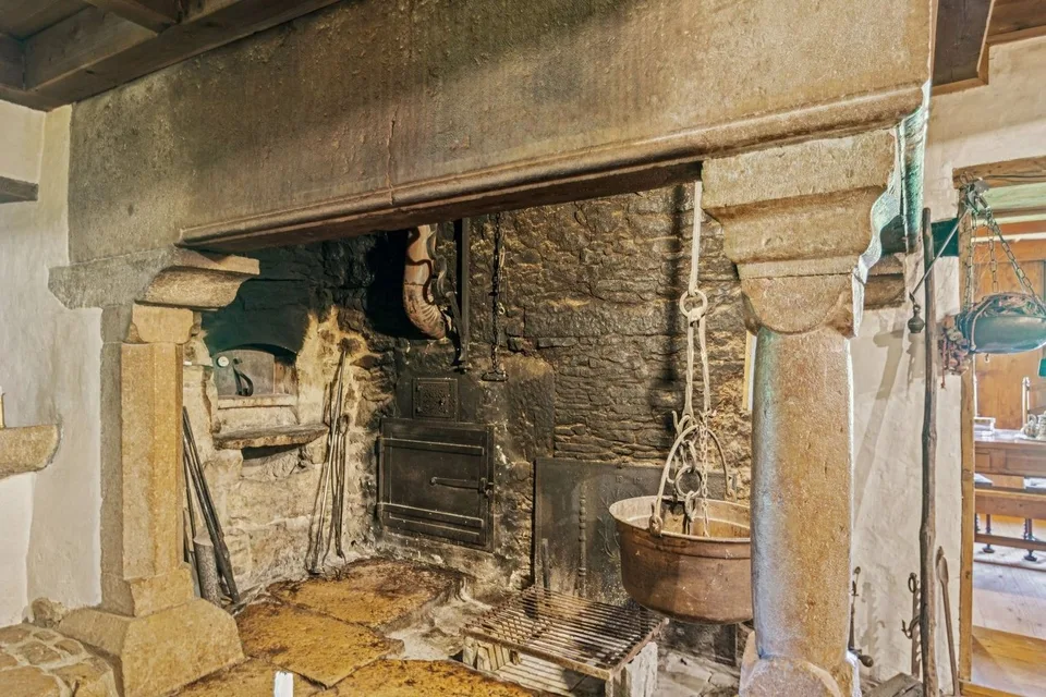 8.5 Zimmer Bauernhaus in Sonvilier – Foto 13 von 13