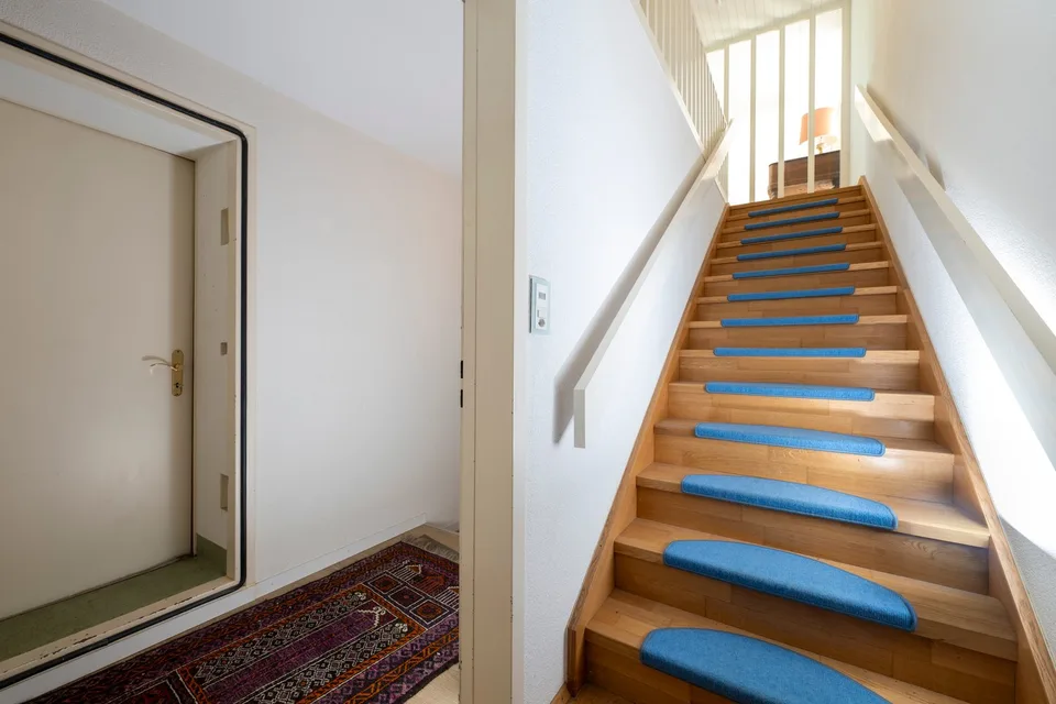 Looking for a spacious single-family home in a prime location with breathtaking views?